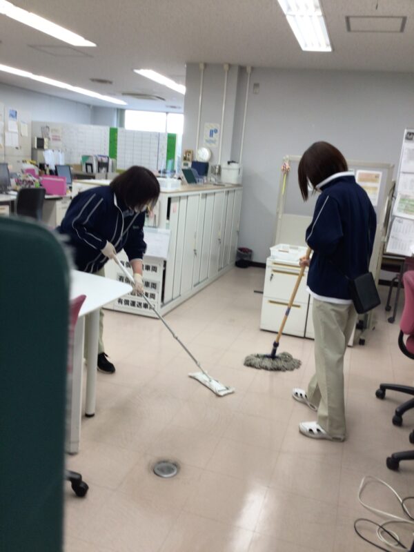 毎年恒例、大掃除 | 洗心福祉会
